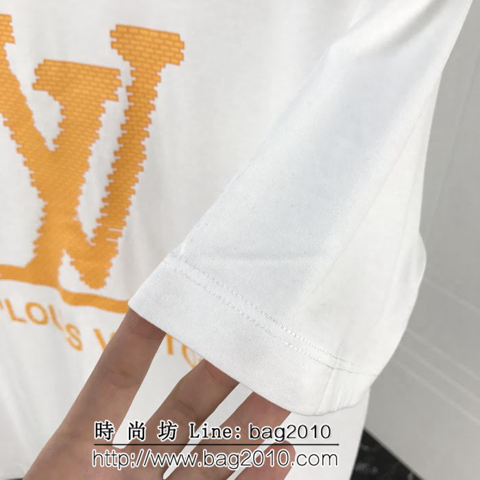 LV路易威登 19早春新款 大LV字母印花 白色純棉 男款短袖 ydi1972
